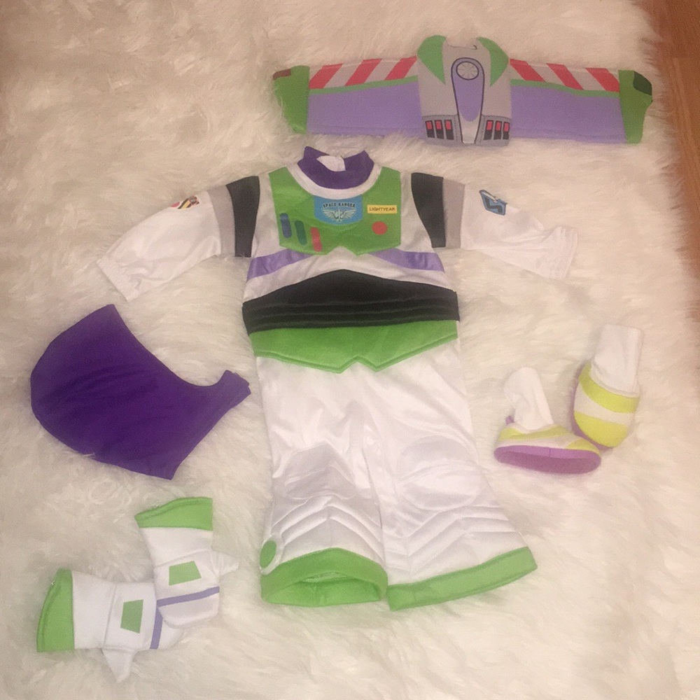 Buzz lightyear Halloween costume (WORN ONCE)